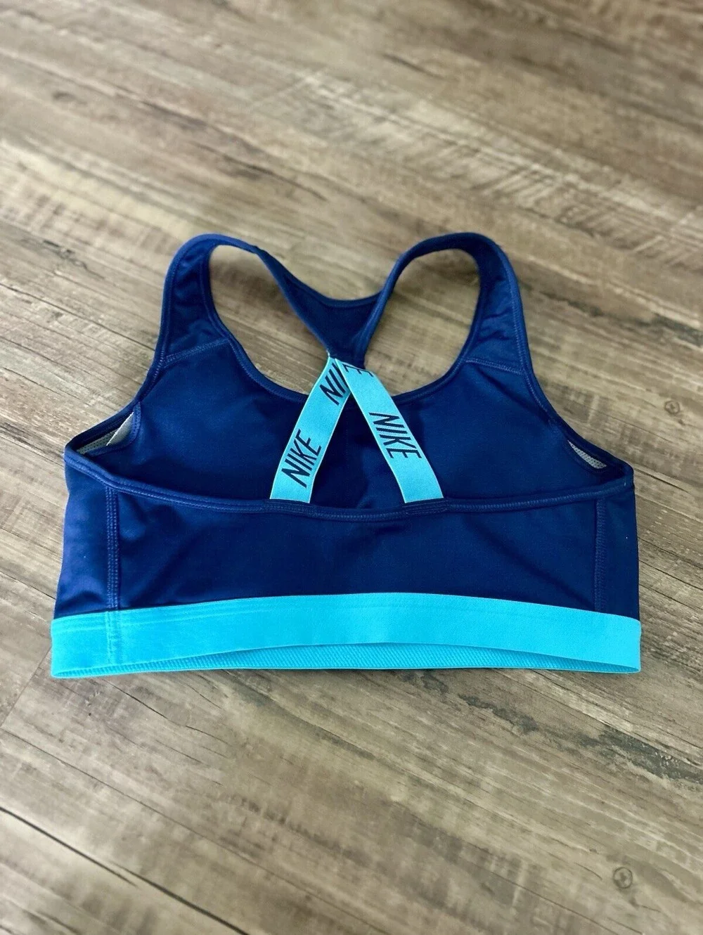 Nike Women’s Sports Bra Size Large Blue & Aqua Full Coverage Support